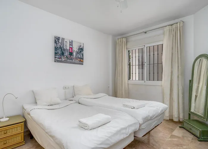 Calahonda Park With Pool By Costarentals - Ref 91 Appartement